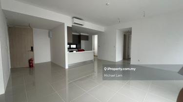 Brand new unit for sale. Good location. 1
