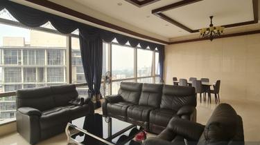Luxurious Residence. Link bridge to Pavilion Mall. 1