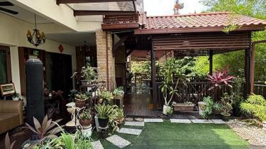 Corner Semi-D house for Sale 1