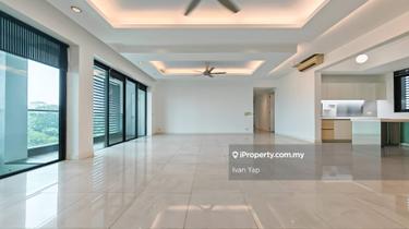 Largest unit with Panoramic green view! 1