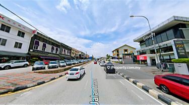 Commercial bungalow for Sale 1