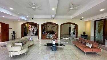Spacious and well maintained bungalow 1