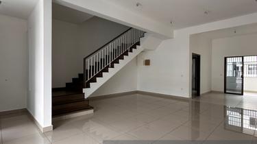 Terrace house for Sale Lyra 1