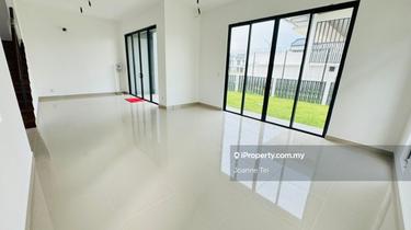 Semi-D house for Sale 1