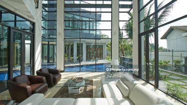 Modern house with pool & lift in quiet neighbourhood 1