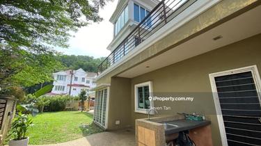 2.5 storey corner extended unit for sale 1.52mil great condition 1