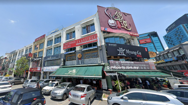 Bandar puteri 1 shop for sales nearby cimb, maybank, standcharted bank 1