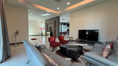 3.5 storey Bungalow @ Subang Heights 1