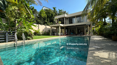 Modern Tropical Bungalow (Guarded) 1