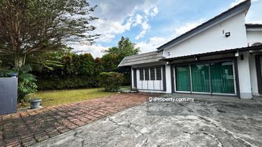 1-Storey Bungalow For Sale. Big Land. Easy Access to Amenities. 1