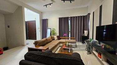Beautiful Renovated 3 Storey Partly Furnished Semi-D at Jade Hills 1