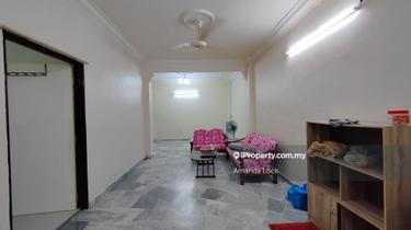 Ground floor unit Full Loan Taman Kinrara Section 2 Apartment Puchong 1
