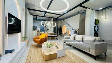 Ready complete move in unit and freehold clearing stock 1