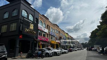 Bandar Puteri Puchong, Puteri 5 3 storey shoplot 1