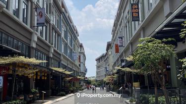 High-Demand Retail Space at Plaza Arkadia with Foot Traffic 1