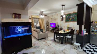 Renovated, well kept, Moving in condition, Good layout, 2 car parks 1