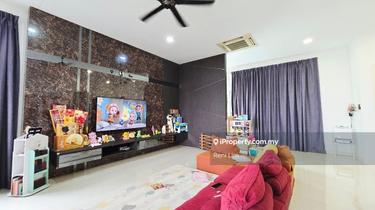 3 Storey Semi-D, Facing Lake, With Lift & Pool, Good View & Good Deal 1