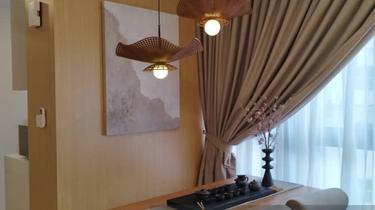 Designer-Finished Unit - Fully Furnished, Move-In Ready ! 1