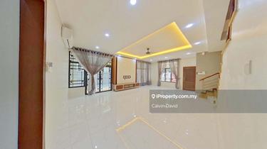 Freehold End-Lot with 10' land, Renovated & Extended Bandar Kinrara 2 1