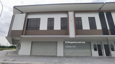 Caledonia Avenue Ijok Bestari Jaya Facing Main Road 1