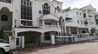 2.5 Storey Semi-D for Sale Puncak Perdana 3, Bdr Tun Hussein Onn 1