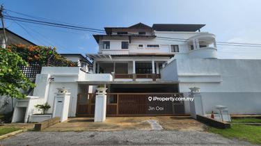 3.5-Storey Bungalow House for sale 1