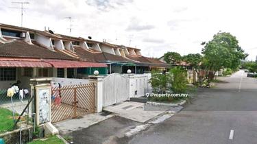 Taman Perling Single Storey Terrace House, Well Condition 1