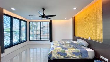 Renovated modern house, move in condition , quiet street! 1