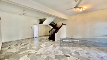 Flat basic double storey terrace for rent 1