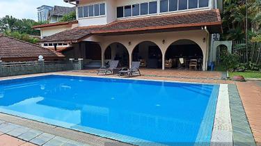 Private Swimming Pool Tropical Oasis Vibes 1