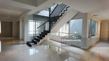 Duplex Penthouse with rooftop terrace & 6 Carparks 1
