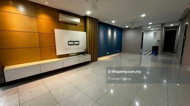 Well Kept 3 Storey Zero-Lot Bungalow at Subang Jaya 1
