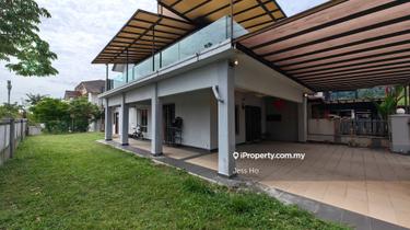 2 Sty Corner House, Facing Open, Can Park 5 Cars 1