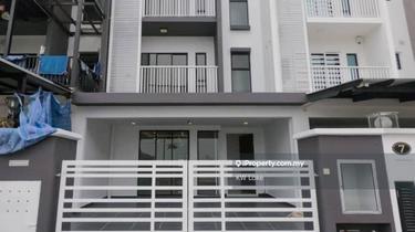Newly refurbished 2.5 storey int terrace house in Abadi Heights 1