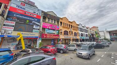 3 Storey End Lot Shop At Dataran Sunway, Good Frontage, Tenanted 1