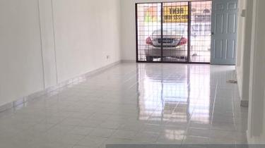 Single storey at jalan camar 24x70 Sekesyen 4 1