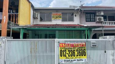Below Market, Freehold 1