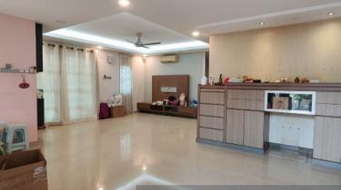 Well maintained home sweet home semi d 1