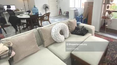 Rarely available 3-bed, 3-bath condo 1