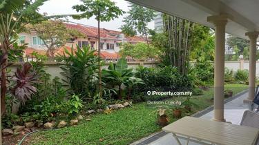 Good Condition corner house  1