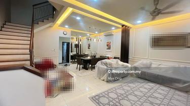 Excellent location , 2.5 Storey For Sale 1
