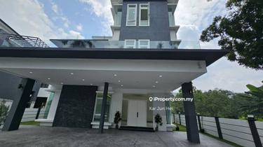 Cheap Nice Brand New 3 Stry Bungalow at Taman Equine 1