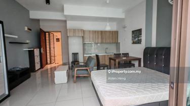 Palazio - Low Floor - Studio Type - Mount Austin - Facing Swimming poo 1