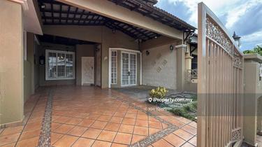 Unique 24 x 75 double volume ceiling terrace house with bungalow feel 1