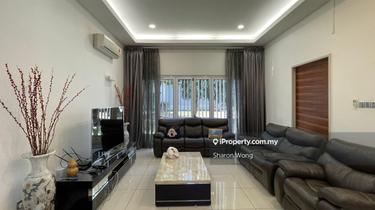3 storey excellent condition for sale  1