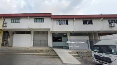 Balakong, 1.5 storey link factory, For Rent 1