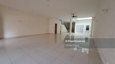 Extra Long Superlink Terrance with Excellent Gated Community 1