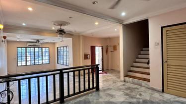 Limited usj 11 extended fully, 6rooms 3baths and spacious wet kitchen 1