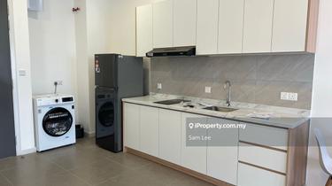 Free S&P Legal Fees, Renovated High Floor well kept unit 1