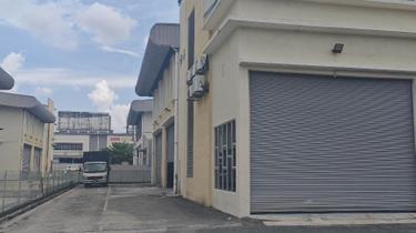 1.5 Storey Semi-Detached Factory For Rent 1